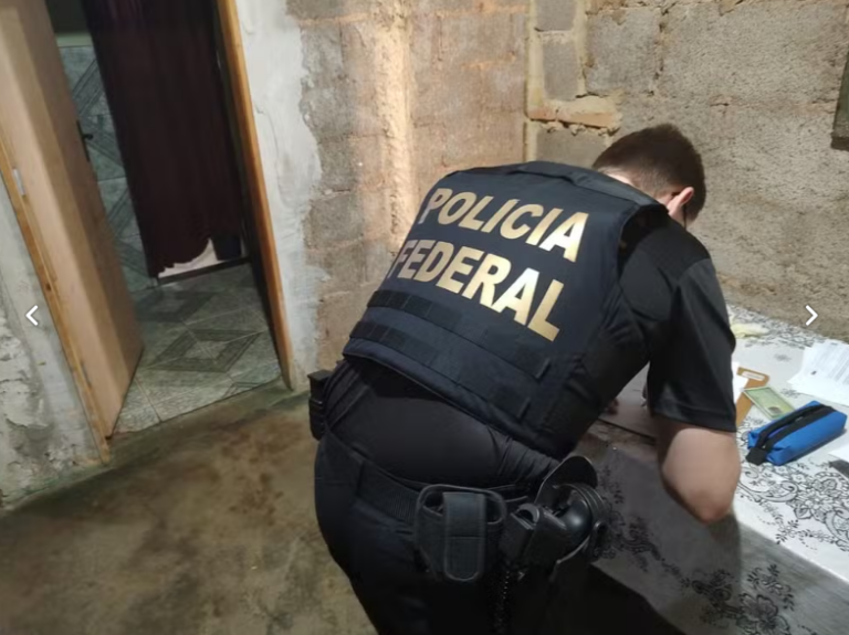 Polícia Federal realiza operação contra posse de conteúdo sexual infantil em Araçatuba