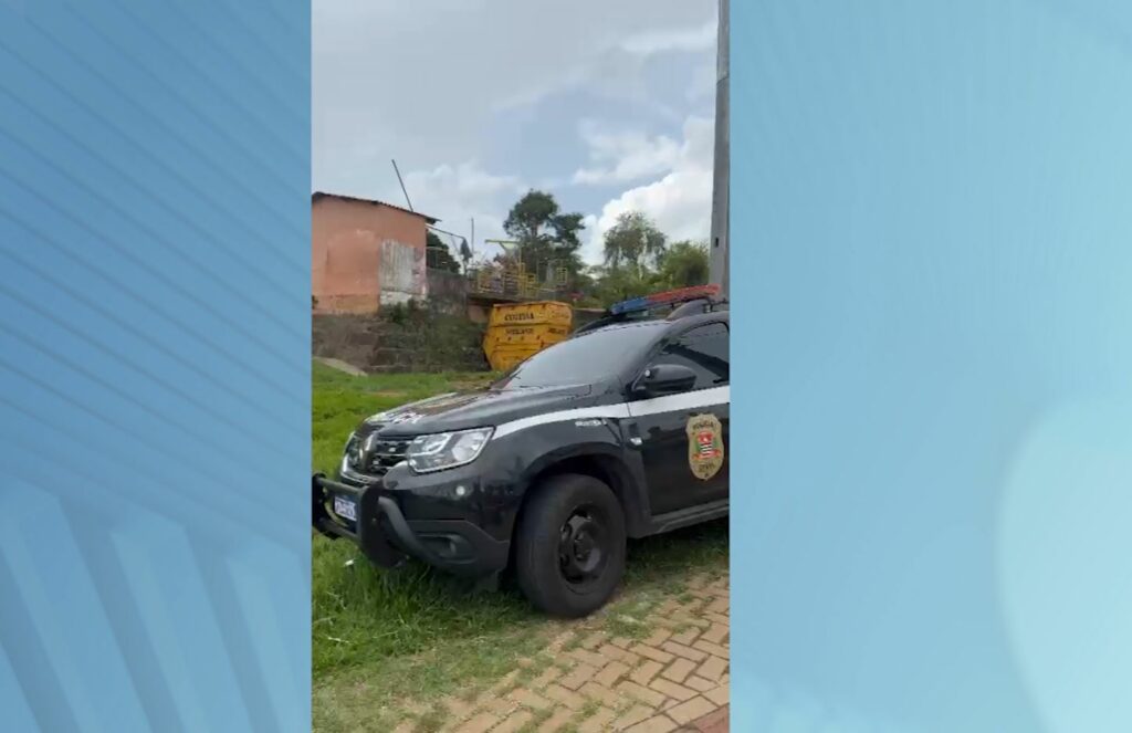 Corpo de mulher é encontrado em canal de água em rua do porto no interior de SP