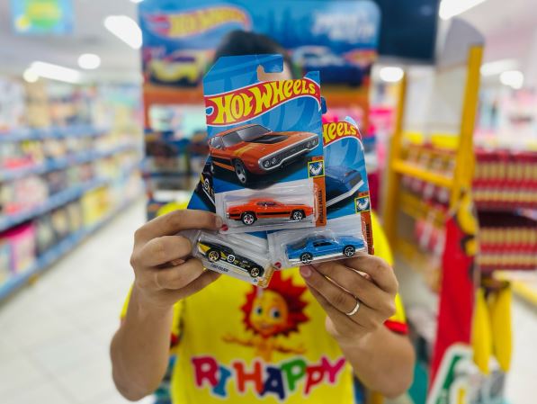 Evento reúne colecionadores de Hot Wheels no Shopping Praiamar em Santos