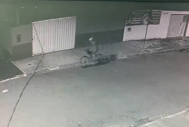 Trio invade casa e furta bicicleta avaliada em R$2.500 no interior de SP