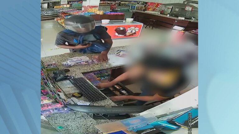 Criminoso invade e assalta padaria em plena luz do dia no interior de SP