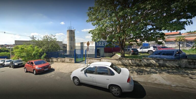 Escola Estadual é invadida durante a madrugada e tem itens furtados