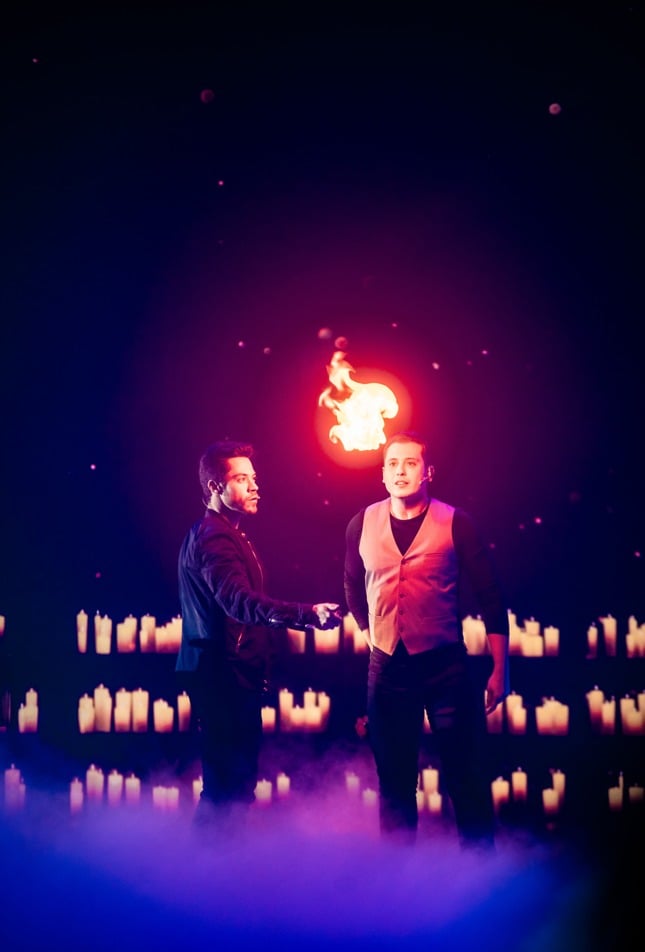 Henry e Klauss apresentam espetáculo de ilusionismo em Campinas