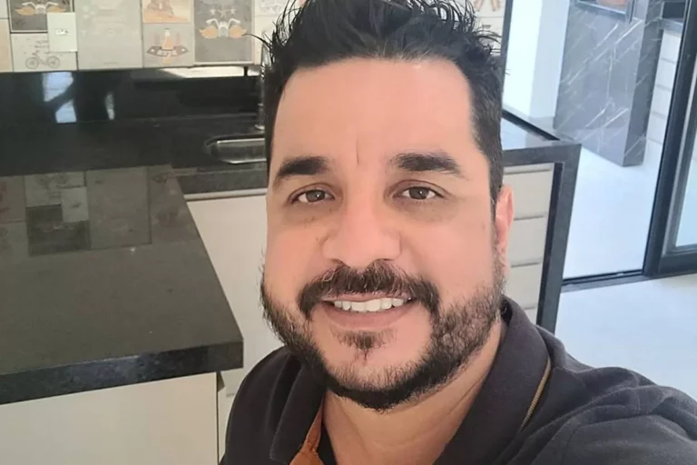 Corpo de cantor sertanejo morto a tiros é sepultado no interior de SP