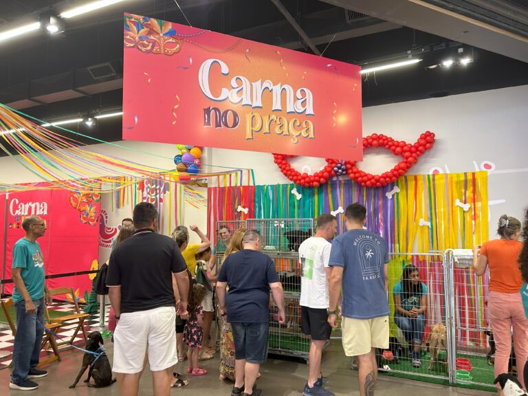CarnaPet traz programação com concurso de fantasia e feira de adoção no Praça Nova