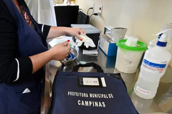 Laboratório Municipal amplia horário de recebimento de exames de dengue Laboratório Municipal amplia horário de recebimento de exames de dengue