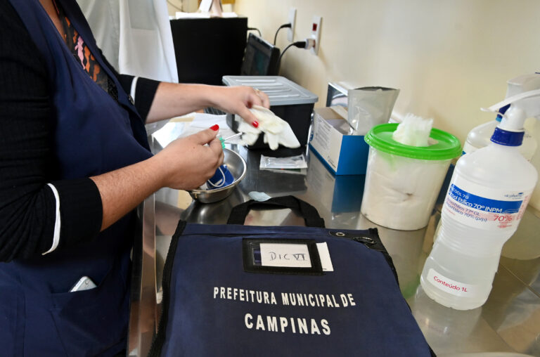 Laboratório Municipal amplia horário de recebimento de exames de dengue