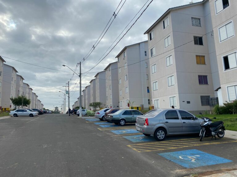 Menino de 4 anos tem traumatismo craniano ao cair de 4º andar de prédio