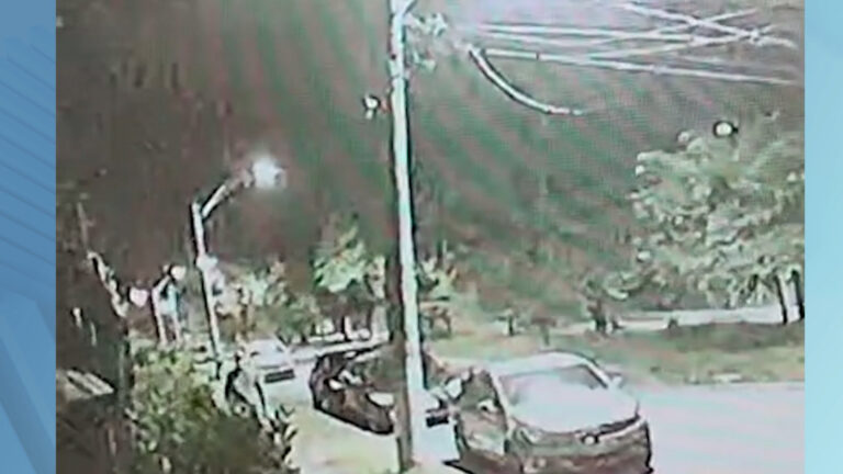 Motorista por aplicativo tem carro furtado; câmeras flagraram a ação