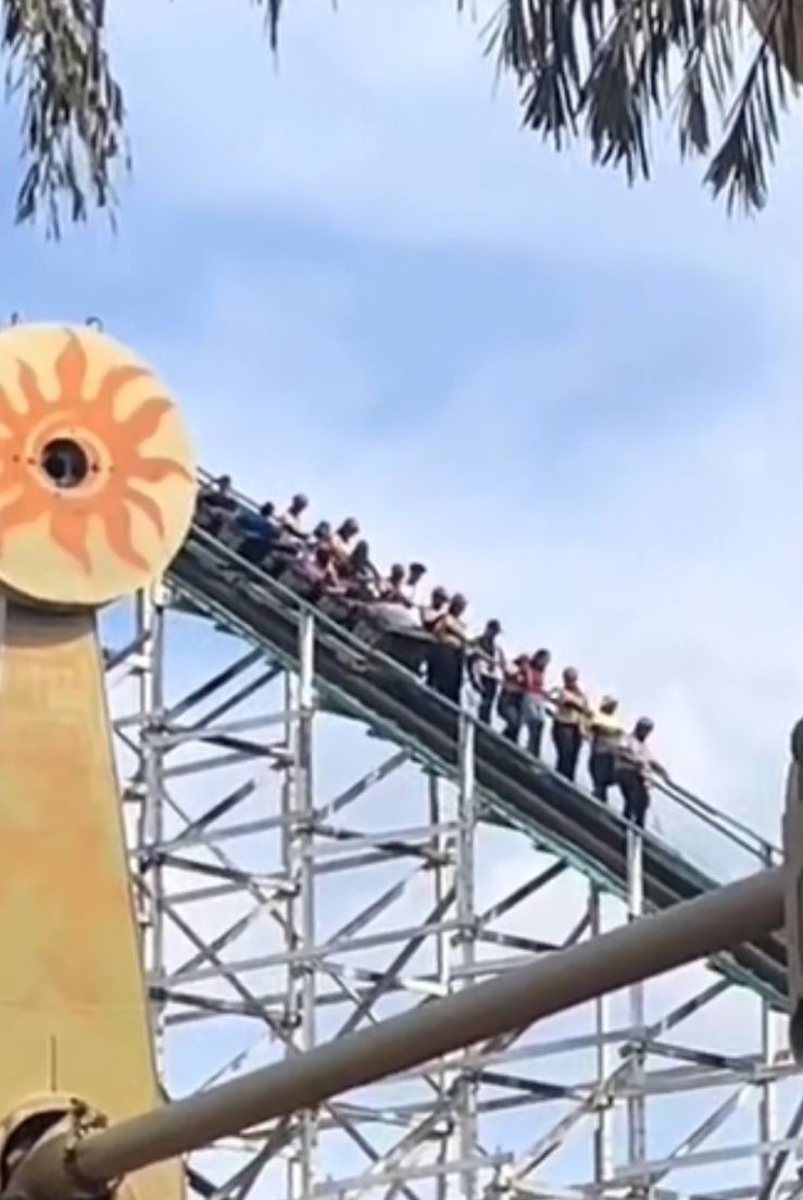 Susto! Montanha-russa tem parada técnica no parque Hopi Hari