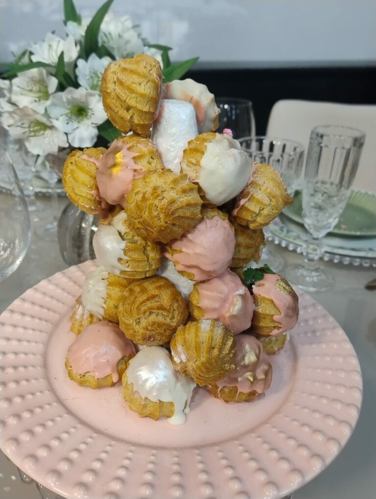 Receita de Carolina recheada com chocolate fácil e rápida de fazer