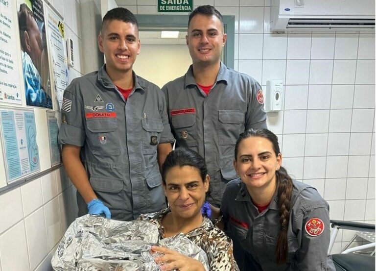 Heróis! Bombeiros auxiliam parto de emergência em Santos