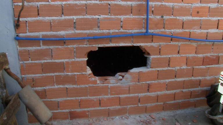 Loja automotiva é invadida e prejuízo passa dos R$30 mil