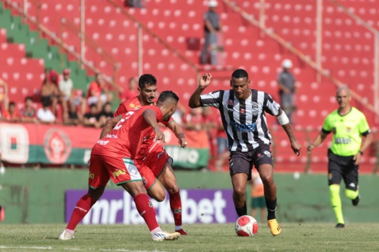 Comercial perde mais uma e flerta com rebaixamento