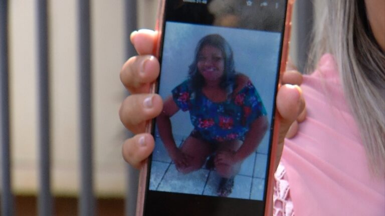 Homem que matou esposa a facadas há 2 anos é sentenciado por júri