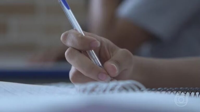 Cursinho pré-vestibular gratuito abre 100 vagas em Araçatuba