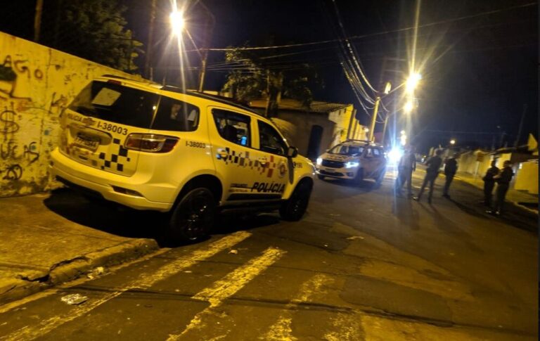 Mulher leva paulada na cabeça ao tentar esfaquear o marido