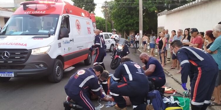 Idoso atropelado por moto em manobra perigosa morre após complicações médicas