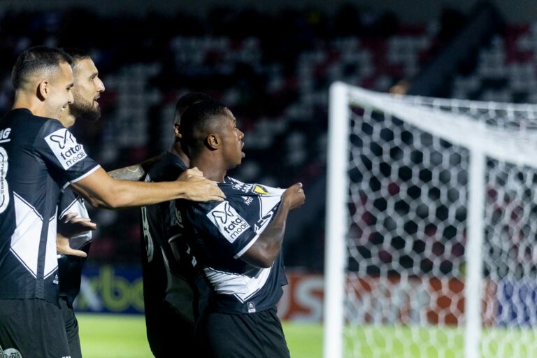 Com direito a golaços, Ponte vence Botafogo-SP fora de casa. Foto: Gabriel Cordeiro/PontePress