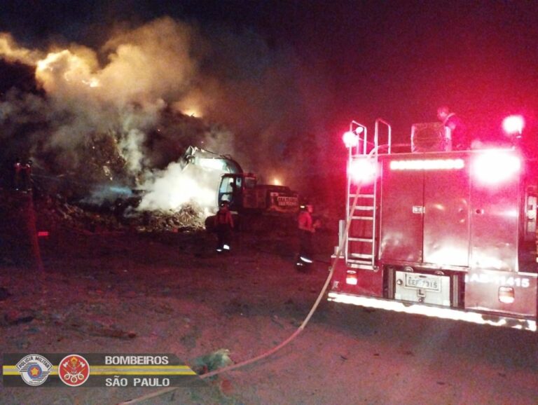galpão de recicláveis pega fogo em caraguá
