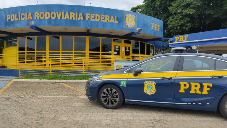 homem é preso com aparelhos de roubar carros em jacareí