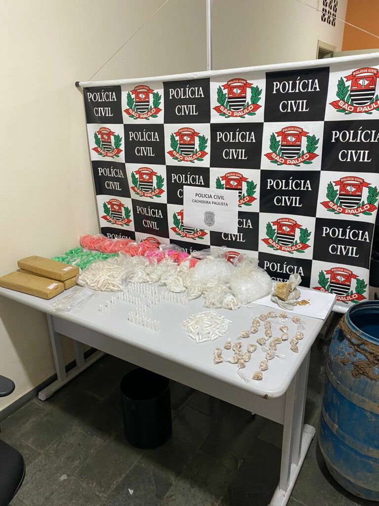 Polícia apreende 2 mil porções de drogas no interior de SP