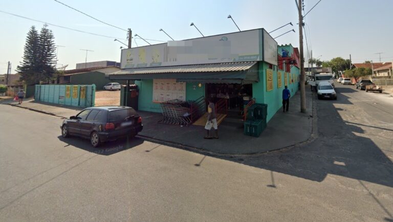 Homem esconde peça de queijo na cueca em tentativa de furto e é detido pela polícia