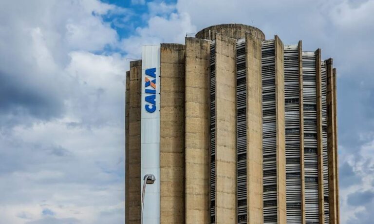 Caixa Econômica Federal anuncia concurso público com 4 mil vagas em todo o país