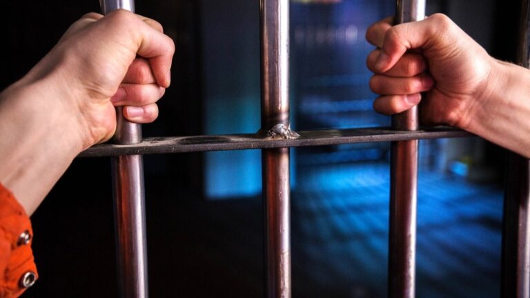 Mulheres são flagradas tentando entrar com drogas e materiais ilícitos em penitenciárias do interior de São Paulo nesse final de semana