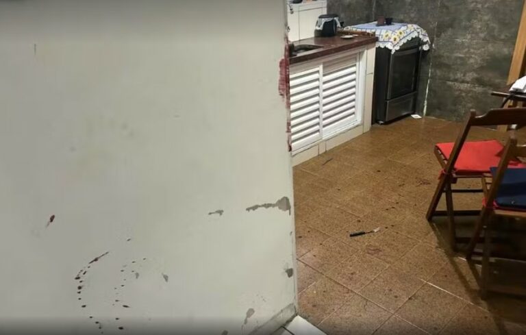 Casal é encontrado morto em apartamento em cidade do litoral