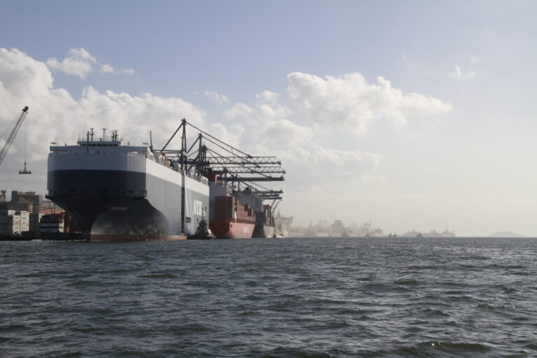 Exportações da China para países emergentes aumentam como alternativa aos EUA