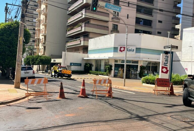 Acesso à rua Campos Sales volta a ser interditado em RP