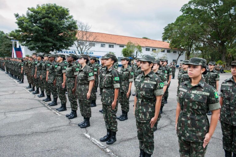 Alistamento militar segue até junho; mulheres podem se inscrever de forma voluntária