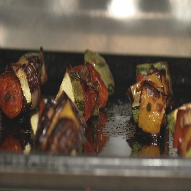 Espetinho de legumes: Opção de churrasco vegano saboroso!