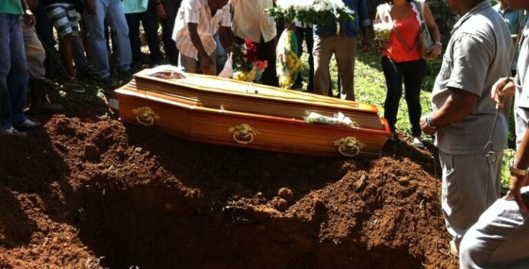 A cada 24 horas, ao menos oito mulheres são vítimas de violência