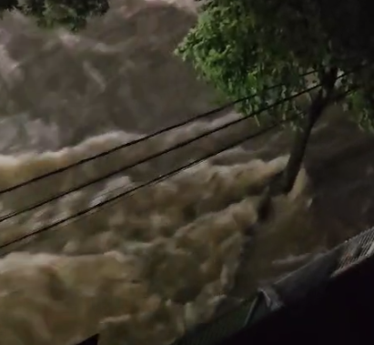 temporal alaga ruas e casas em são josé
