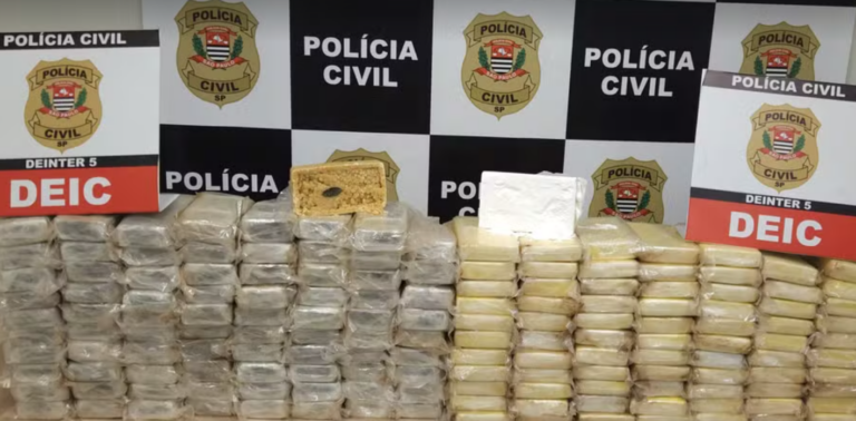 Homem de 51 anos é detido com aproximadamente 160 tijolos de cocaína no interior de SP