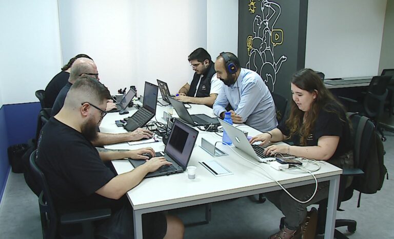 Pesquisa revela tendência para implementação da Inteligência Artificial em empresas