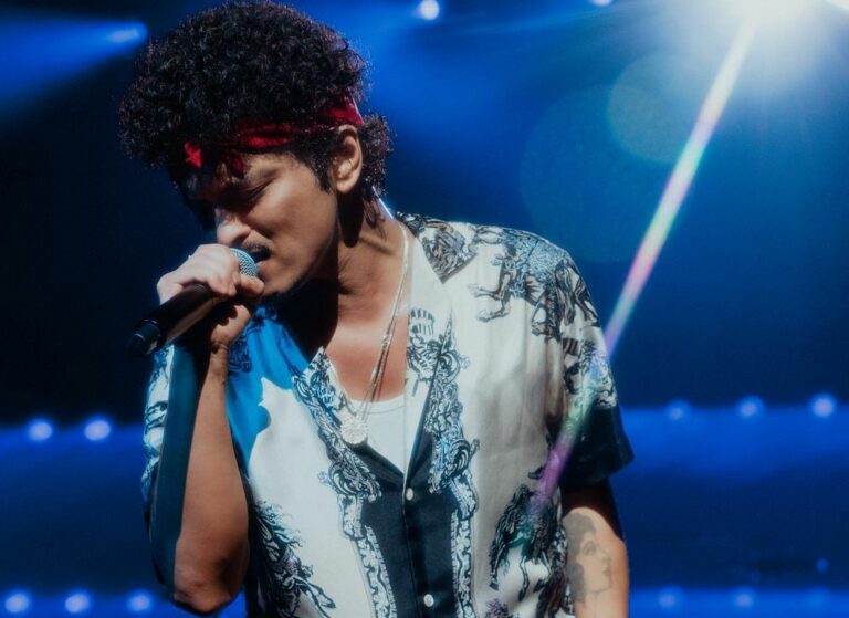 Bruno Mars tem dívida de mais de 50 milhões de dólares