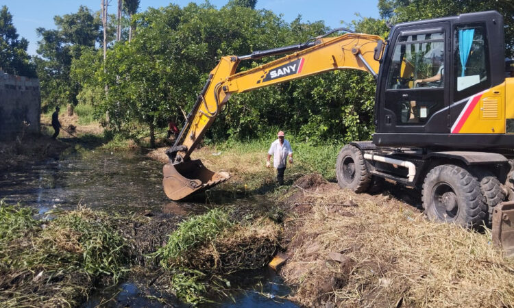 Itanhaém realiza limpeza de rios para evitar impactos das chuvas