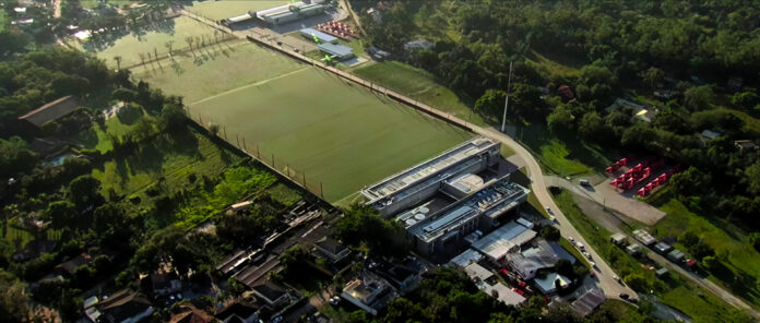 Entenda o porque o estádio do Guarani está presente no documentário sobre a tragédia no Ninho do Urubu Entenda o porque o estádio do Guarani está presente no documentário sobre a tragédia no Ninho do Urubu