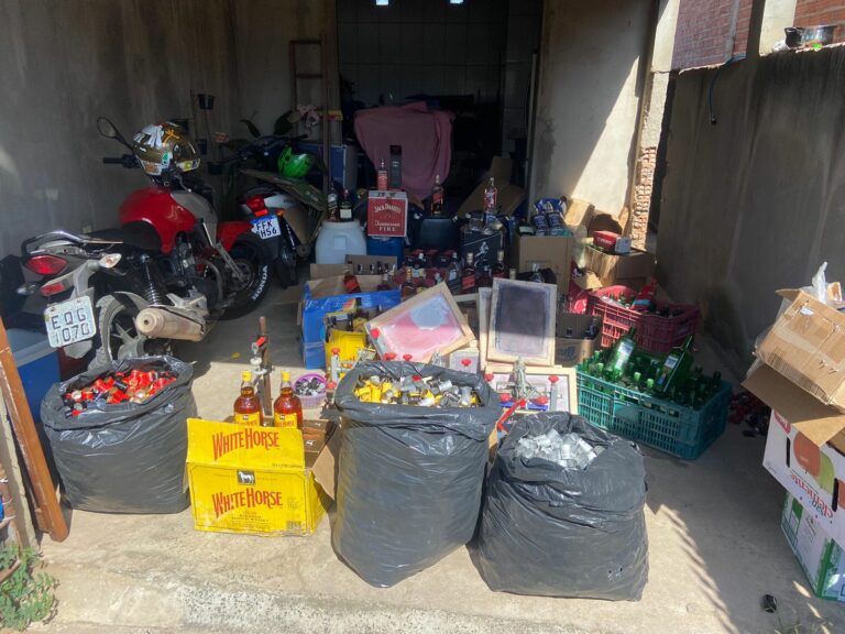 Operação da Polícia Civil desmantela grupo que vendia bebidas falsificadas