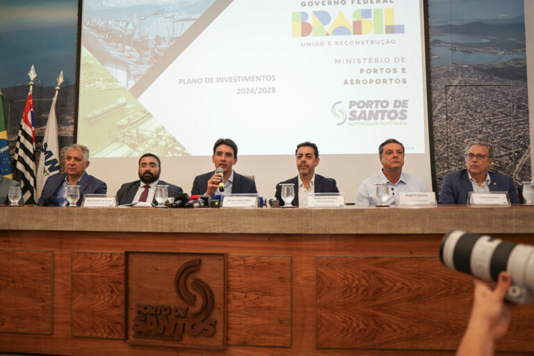 Ministro de Portos e Aeroportos faz visitas importantes na Baixada Santista