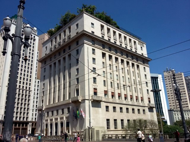 Em greve, professores da rede municipal marcam manisfestação para dia 19 em SP