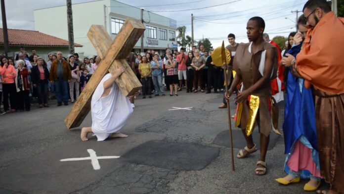 Paróquia Sagrado Coração de Jesus anuncia a encenação da via Sacra