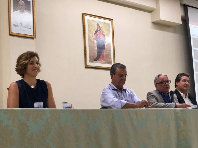 Prefeito de Araçatuba cobra melhorias na saúde durante Oficina de Regionalização