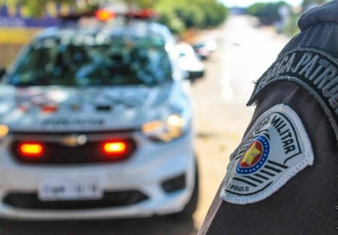 Briga em bar termina com dois mortos e suspeito foragido Briga em bar termina com dois mortos e suspeito foragido