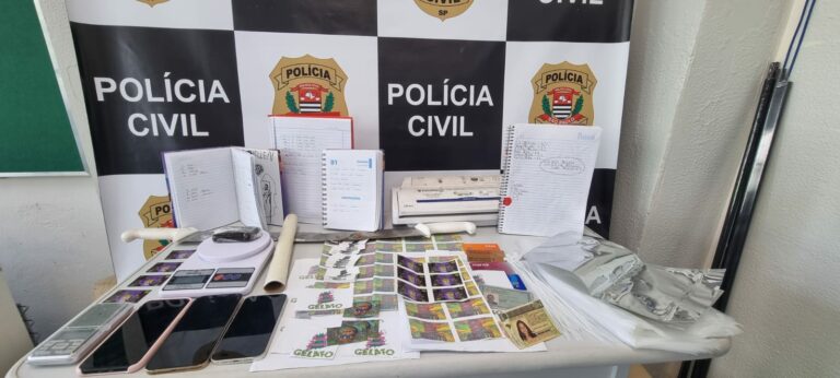 Suspeito de sequestro tenta fugir pelo telhado mas é preso junto com sua companheira