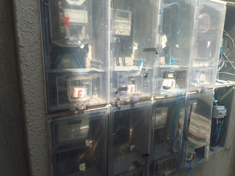 Medidores de energia são apreendidos em Praia Grande devido consumo irregular