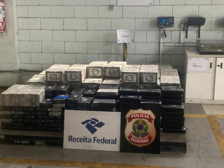 Polícia cumpre mandado de busca e apreensão em São Vicente